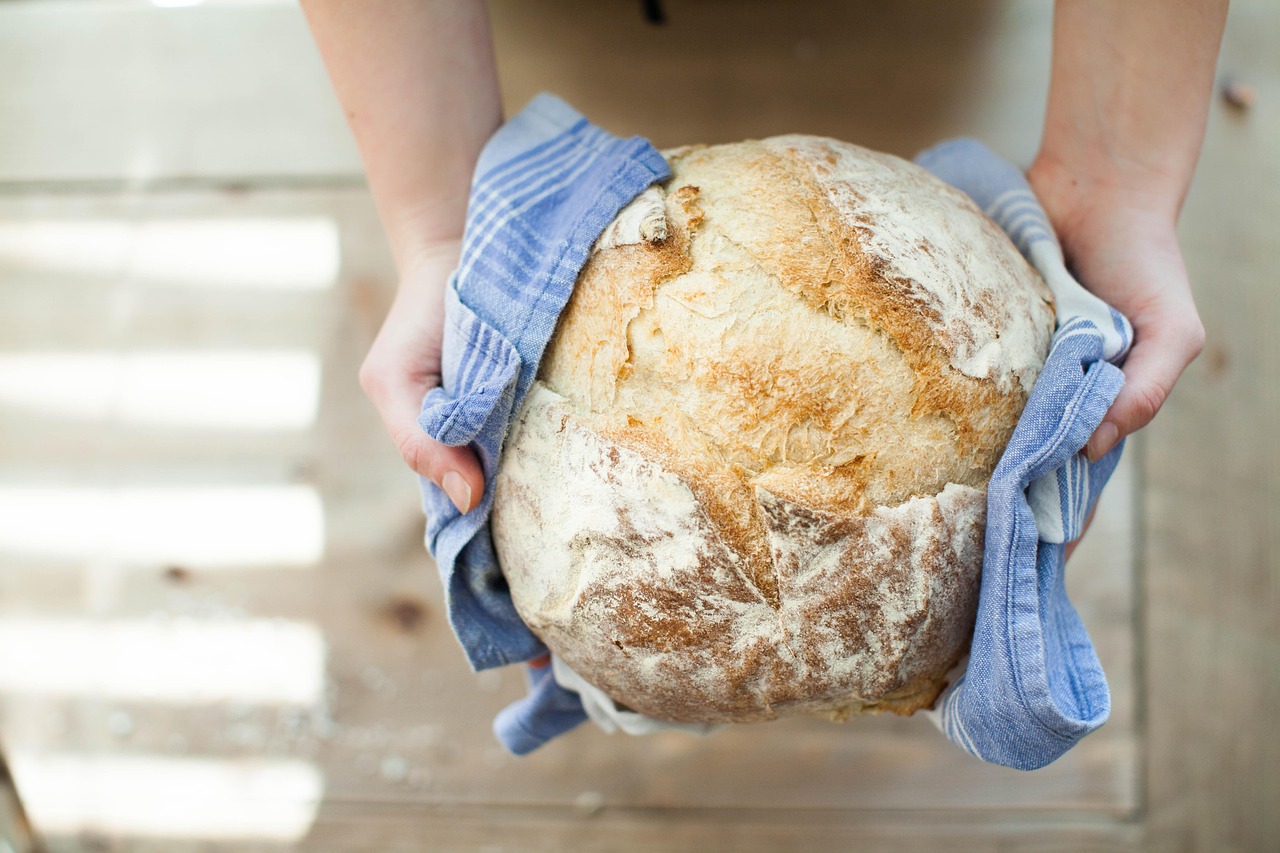 Comment faire un pain maison délicieux et facile découvrez notre recette facile et rapide de pain fait maison pour un délicieux goût authentique et une texture parfaite à chaque fournée.