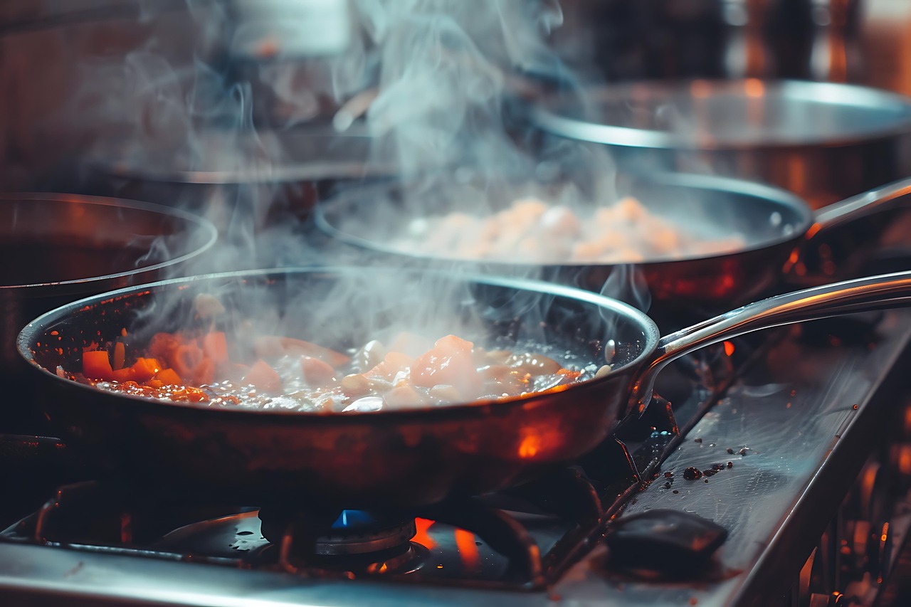 découvrez l'art du wok cooking : recettes savoureuses, conseils pratiques et techniques authentiques pour cuisiner facilement et rapidement des plats sains et gourmands.
